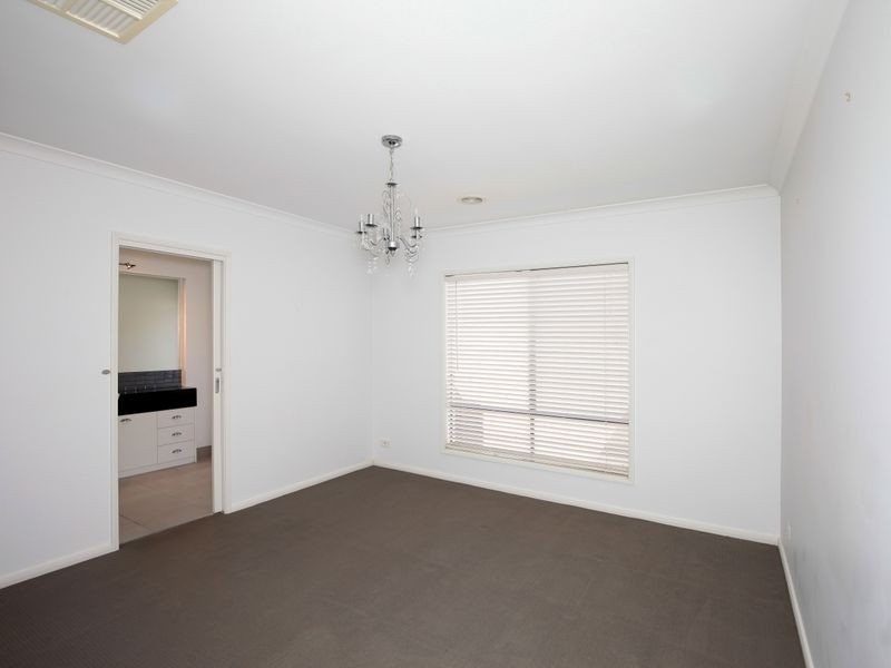 5 Wellington Avenue, Tatton NSW 2650