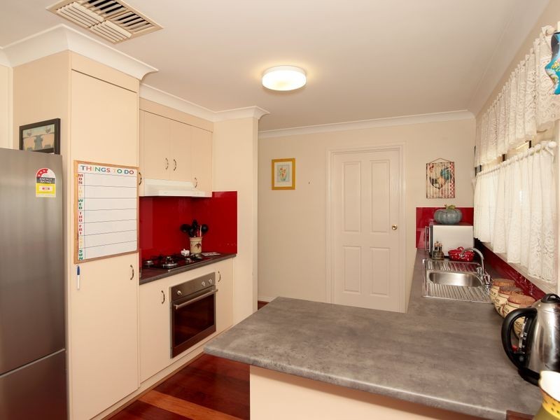 18 Swan Street, Ashmont NSW 2650