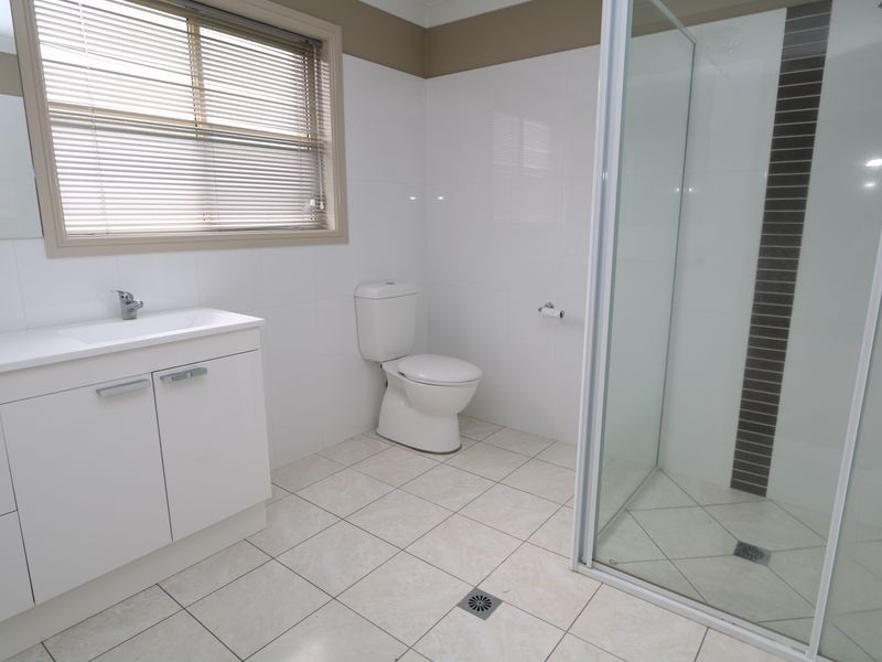 2/23 Horsley Street, Kooringal NSW 2650