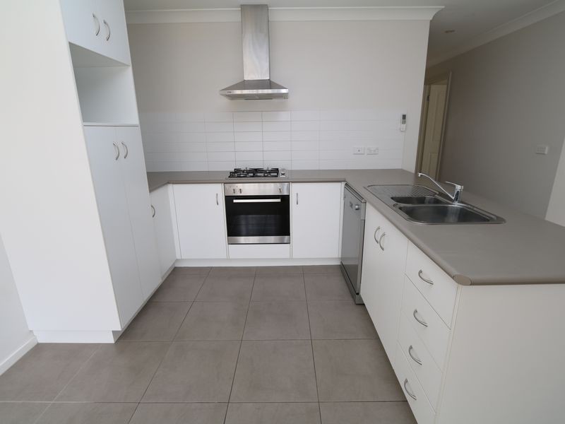 12/10 Mirrul Street, Glenfield Park NSW 2650