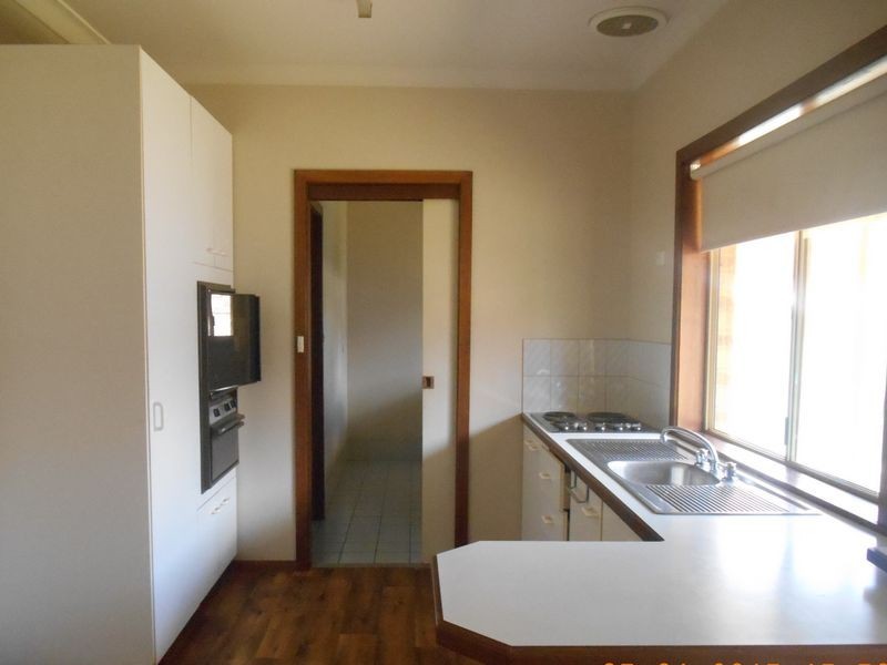 2 Nardoo Street, Glenfield Park NSW 2650