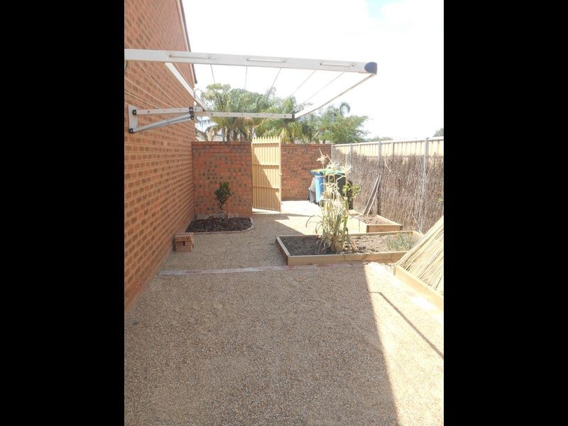 2 Nardoo Street, Glenfield Park NSW 2650