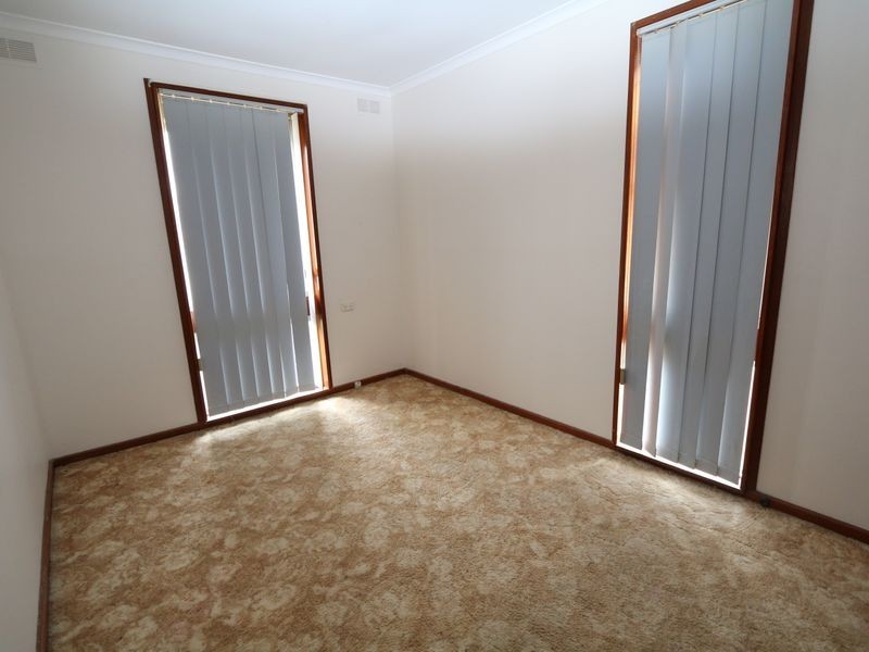 13 Poulton Street, Ashmont NSW 2650