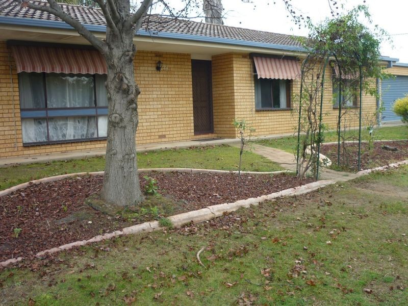 29 Huron Crescent, Lake Albert NSW 2650
