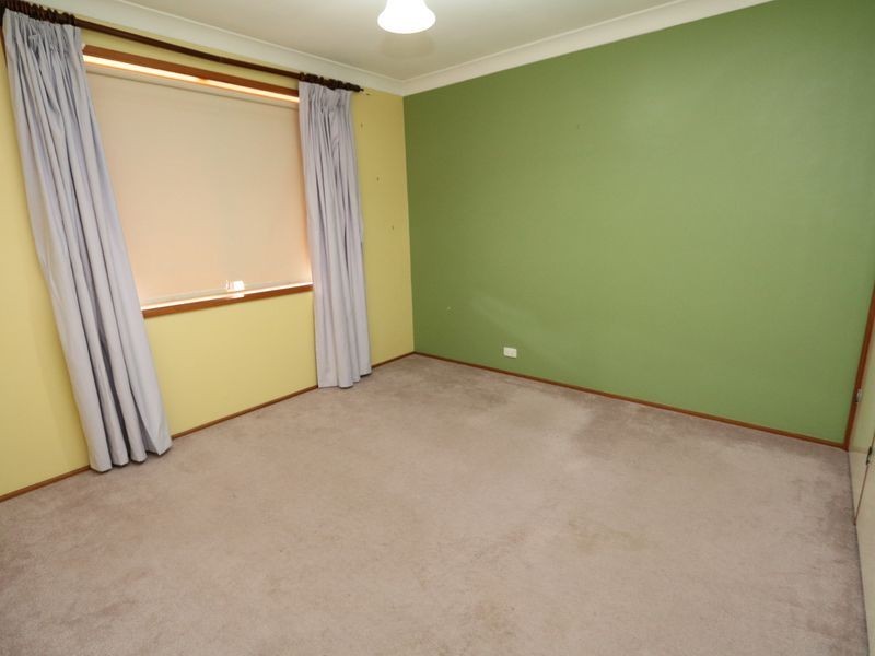 29 Huron Crescent, Lake Albert NSW 2650