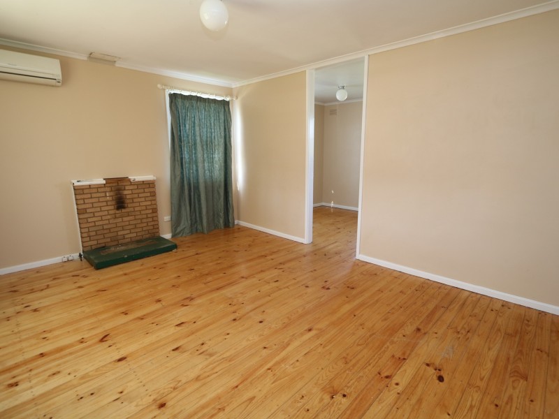 3 Baird Avenue, Kooringal NSW 2650