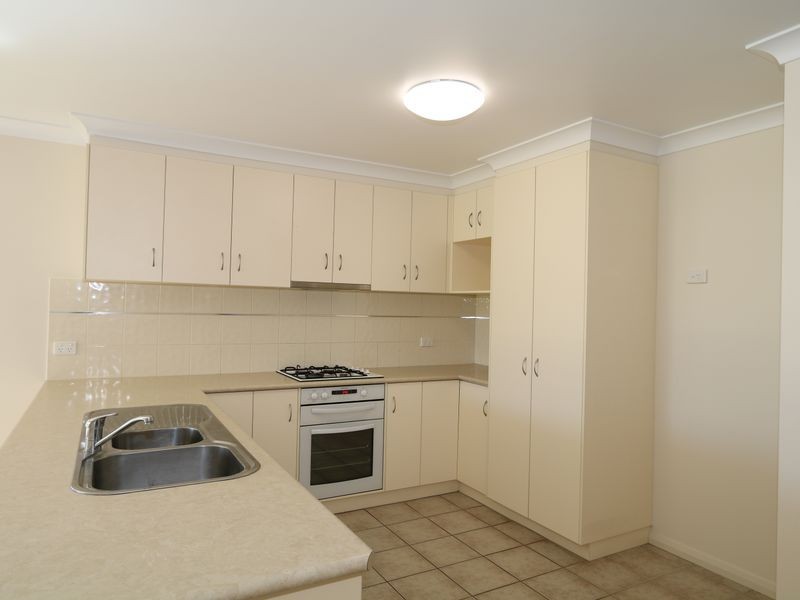 32 Barrima Drive, Glenfield Park NSW 2650