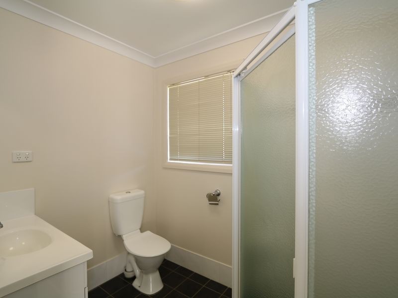32 Barrima Drive, Glenfield Park NSW 2650