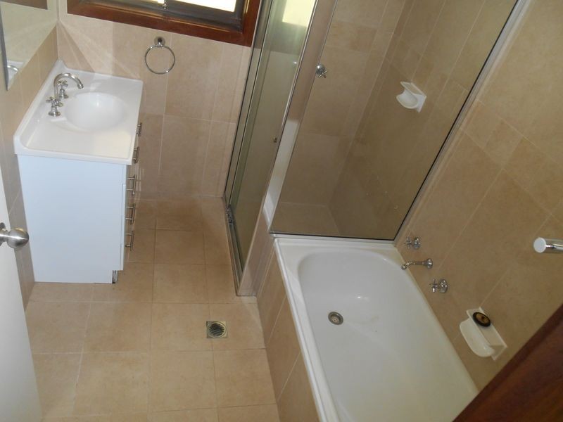 38 Bandera Avenue, Glenfield Park NSW 2650