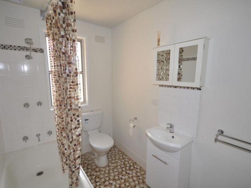 42 Adams Street, Ashmont NSW 2650