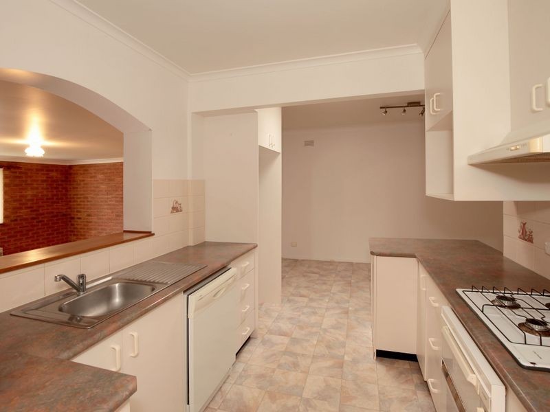 17 Menzies Avenue, Kooringal NSW 2650