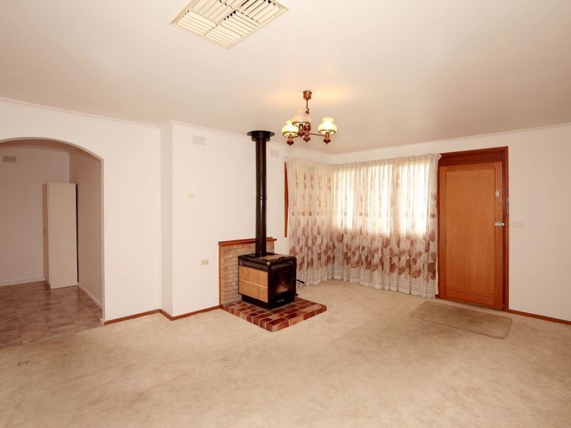 17 Menzies Avenue, Kooringal NSW 2650