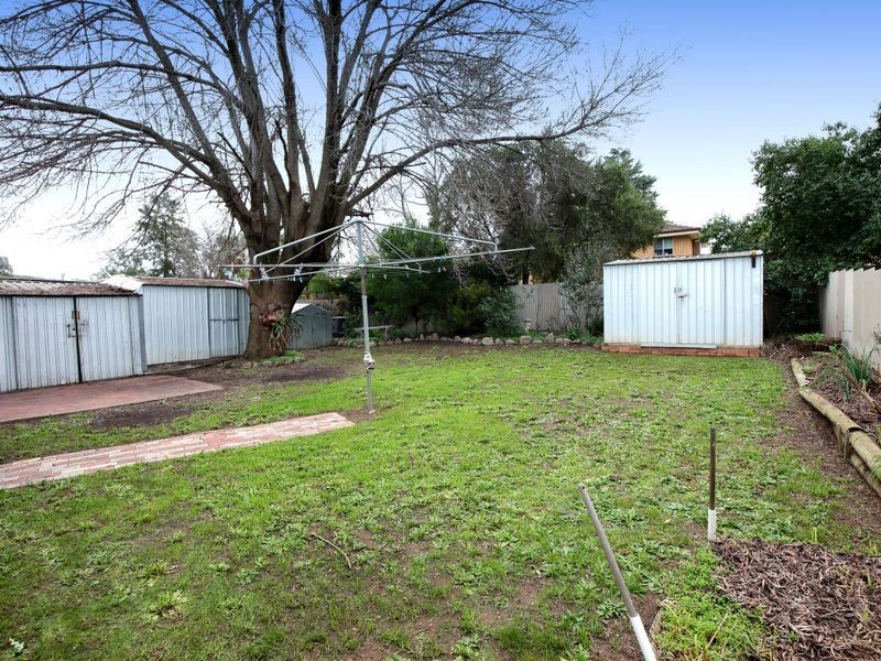 17 Menzies Avenue, Kooringal NSW 2650