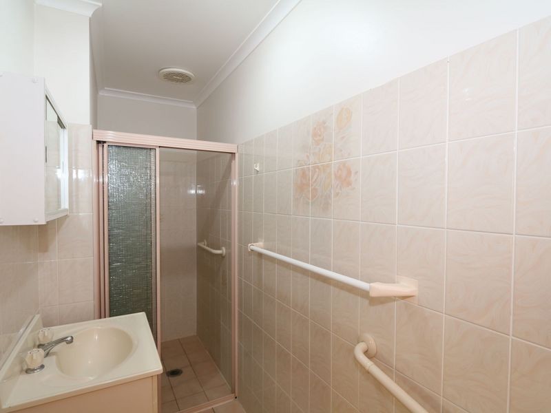 2/29 Brooklyn Drive, Bourkelands NSW 2650