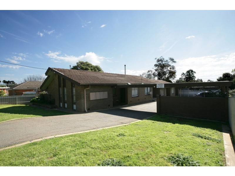 Unit 4/6 Joyes Place, Tolland NSW 2650