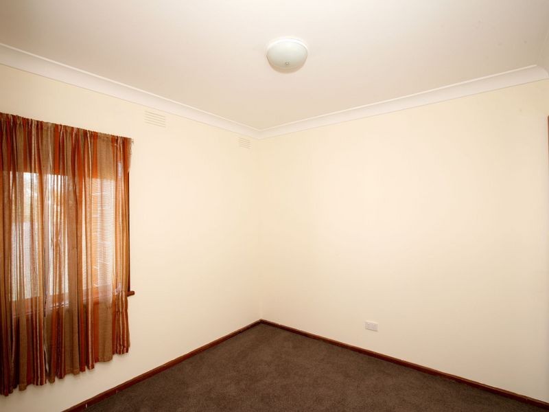 Unit 4/6 Joyes Place, Tolland NSW 2650