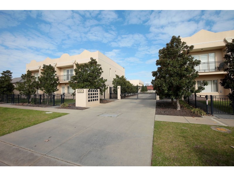Unit 12/20 Travers Street, Wagga Wagga NSW 2650