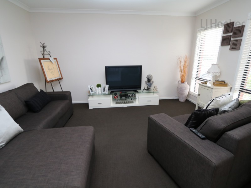 39 Melaleuca Drive, Forest Hill NSW 2651