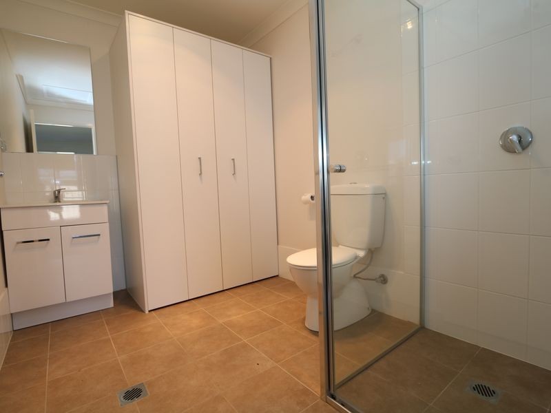 8b Paperbark Drive, Forest Hill NSW 2651