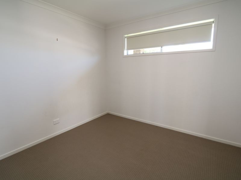 8b Paperbark Drive, Forest Hill NSW 2651