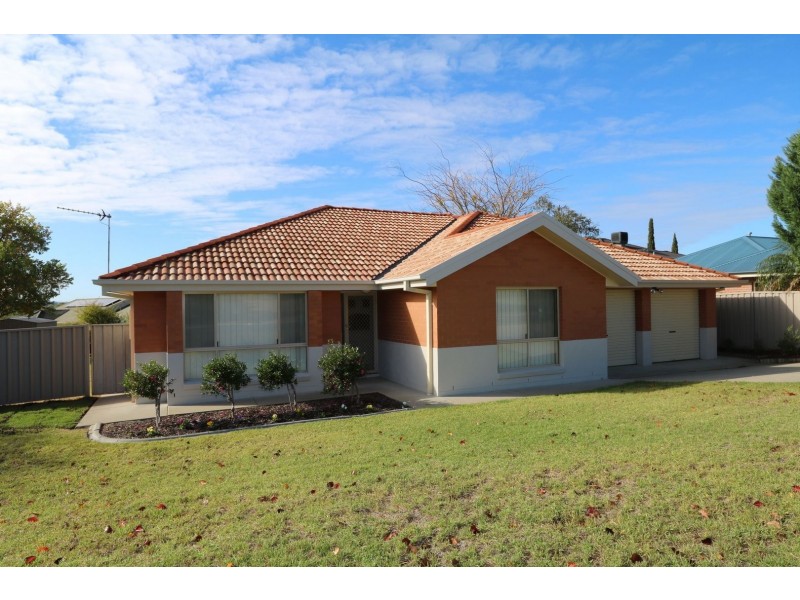 45 Tamar Drive, Tatton NSW 2650