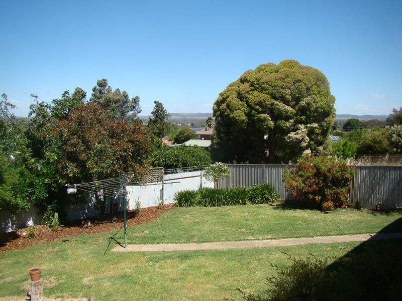 3 Patamba Street, Kooringal NSW 2650