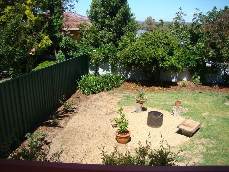 3 Patamba Street, Kooringal NSW 2650