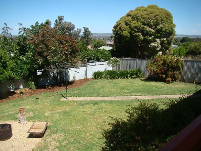 3 Patamba Street, Kooringal NSW 2650