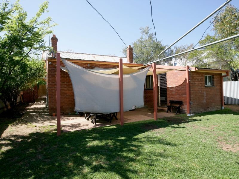 28 Kildare Street, Turvey Park NSW 2650