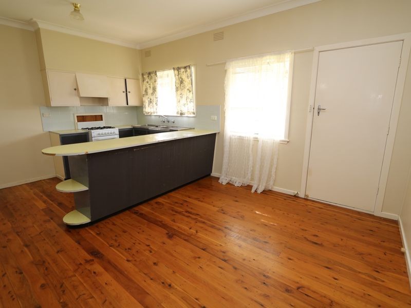 15 Anne Street, Tolland NSW 2650