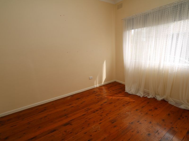 15 Anne Street, Tolland NSW 2650