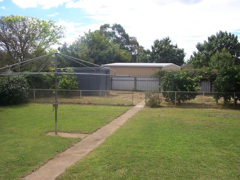 15 Anne Street, Tolland NSW 2650