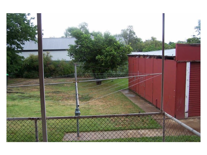 4 Trevor Street, Wagga Wagga NSW 2650