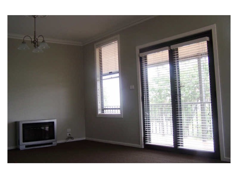 132 Macleay Street, Mount Austin NSW 2650