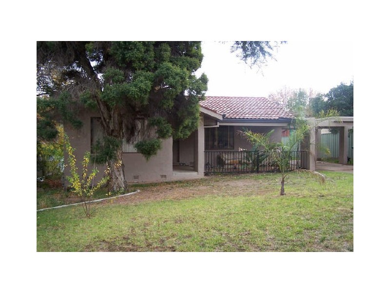 12 Malumba Crescent, Kooringal NSW 2650