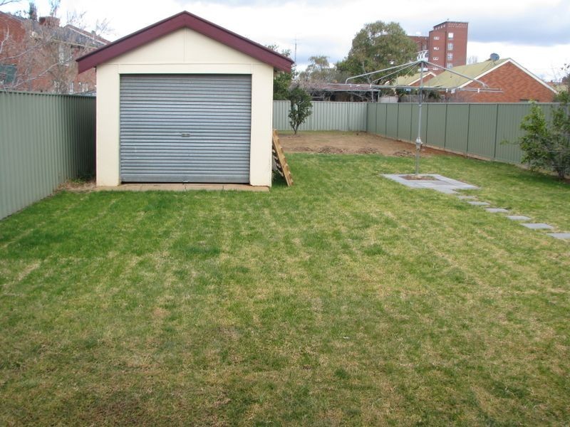 12 Darlow Street, Wagga Wagga NSW 2650