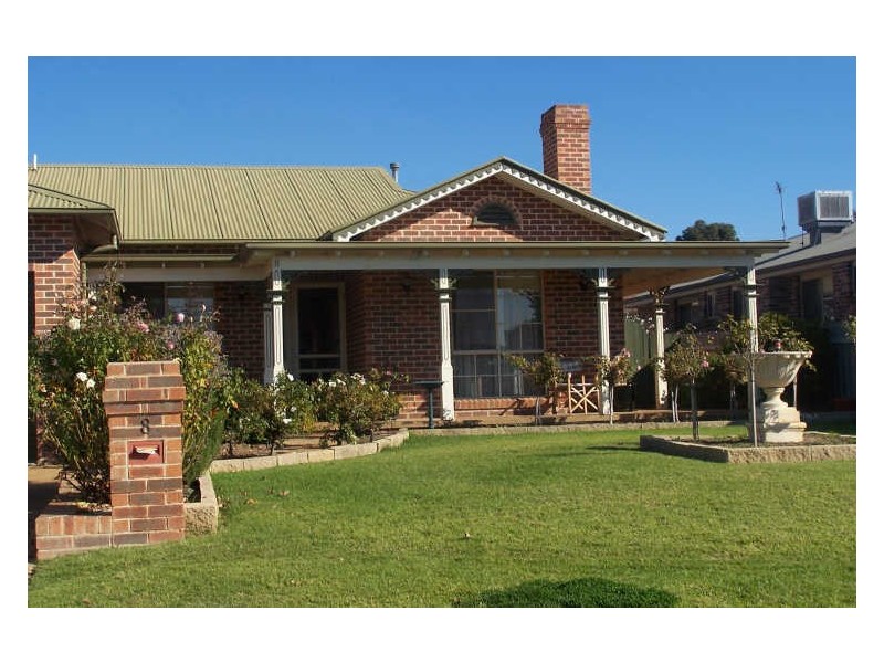 8 Jabiru Place, Glenfield Park NSW 2650