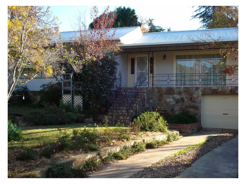 114 Macleay Street, Turvey Park NSW 2650
