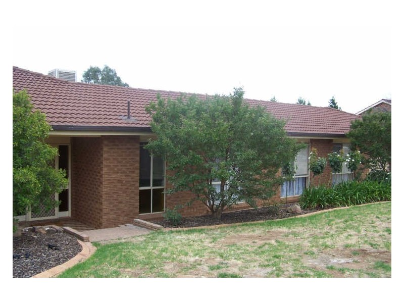 7 Weeroona Street, Bourkelands NSW 2650