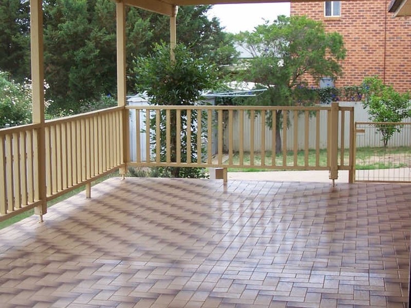 7 Weeroona Street, Bourkelands NSW 2650