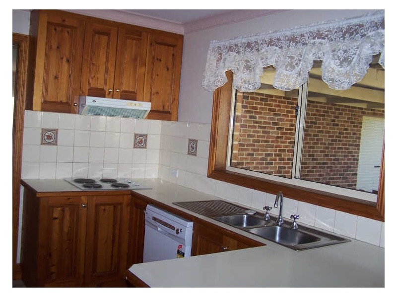 25 Lamilla Street, Glenfield Park NSW 2650