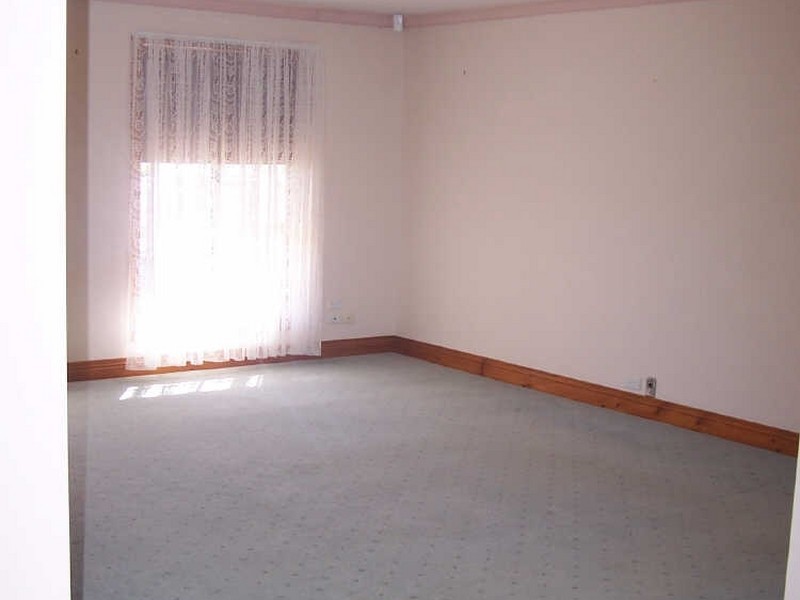 25 Lamilla Street, Glenfield Park NSW 2650