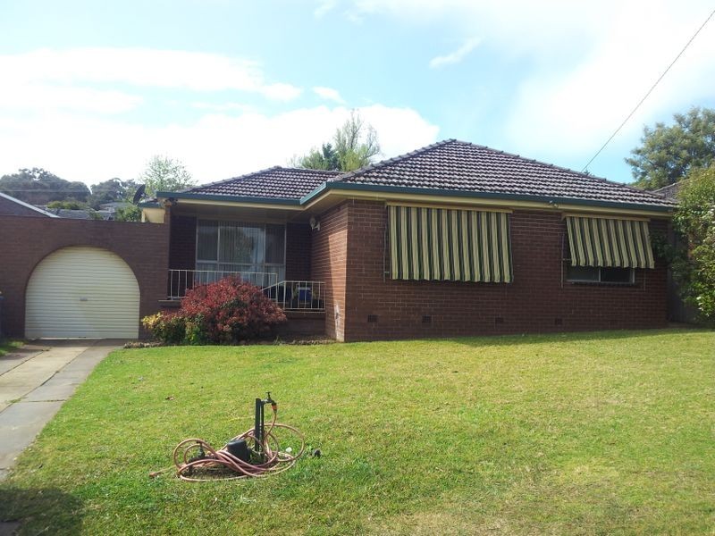 29 Waranga Avenue, Mount Austin NSW 2650