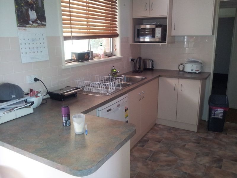 29 Waranga Avenue, Mount Austin NSW 2650