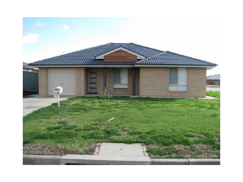 5 Quondong Place, Forest Hill NSW 2651