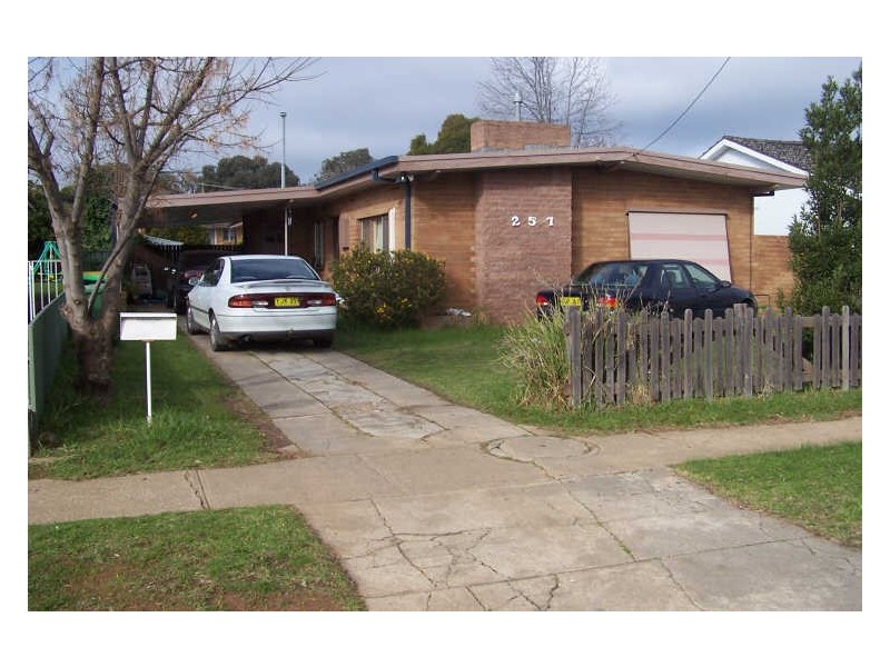 257 Bourke Street, Wagga Wagga NSW 2650