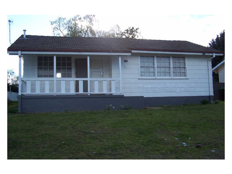 25 Ziegler Avenue, Wagga Wagga NSW 2650