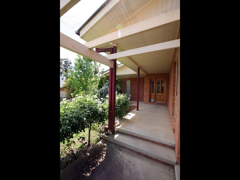 9 Keane Place, Wagga Wagga NSW 2650