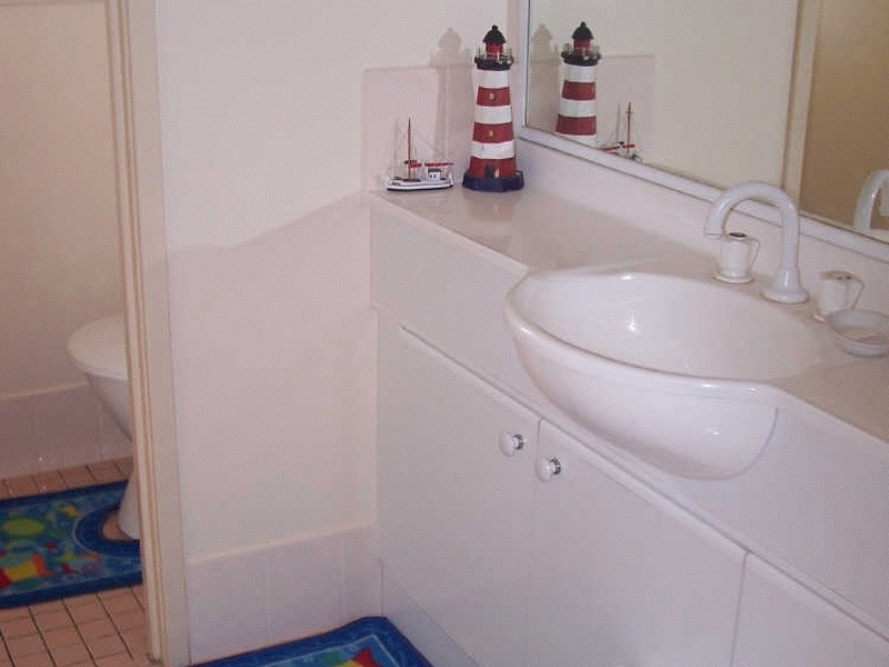 13 Kenneally Street, Kooringal NSW 2650