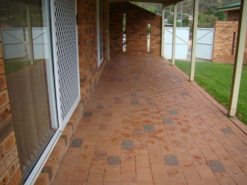 13 Kenneally Street, Kooringal NSW 2650